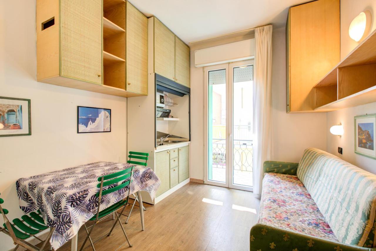 Hotel Residence Charles Римини Экстерьер фото