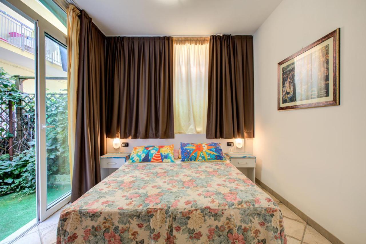 Hotel Residence Charles Римини Экстерьер фото