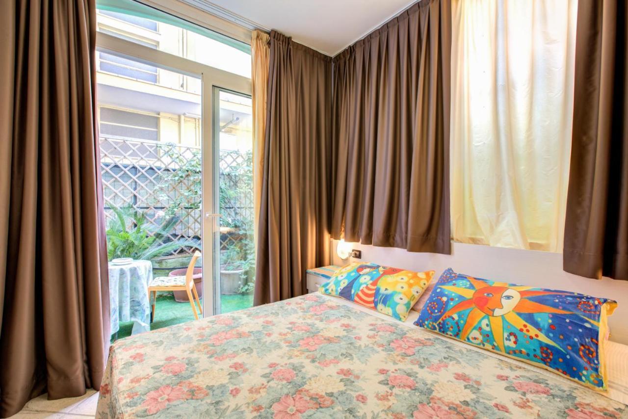 Hotel Residence Charles Римини Экстерьер фото
